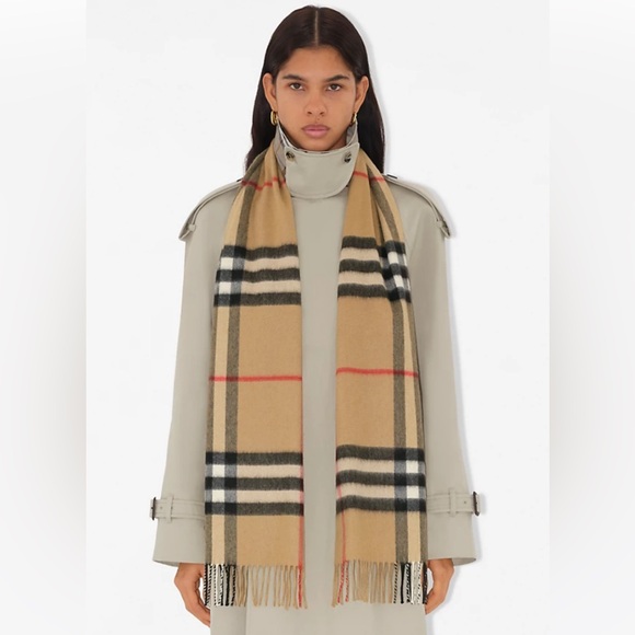 Burberry Check Classic Beige and Black  Cashmere Scarf